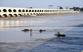 Bridge reconstruction gains pace across flood-hit Sindh