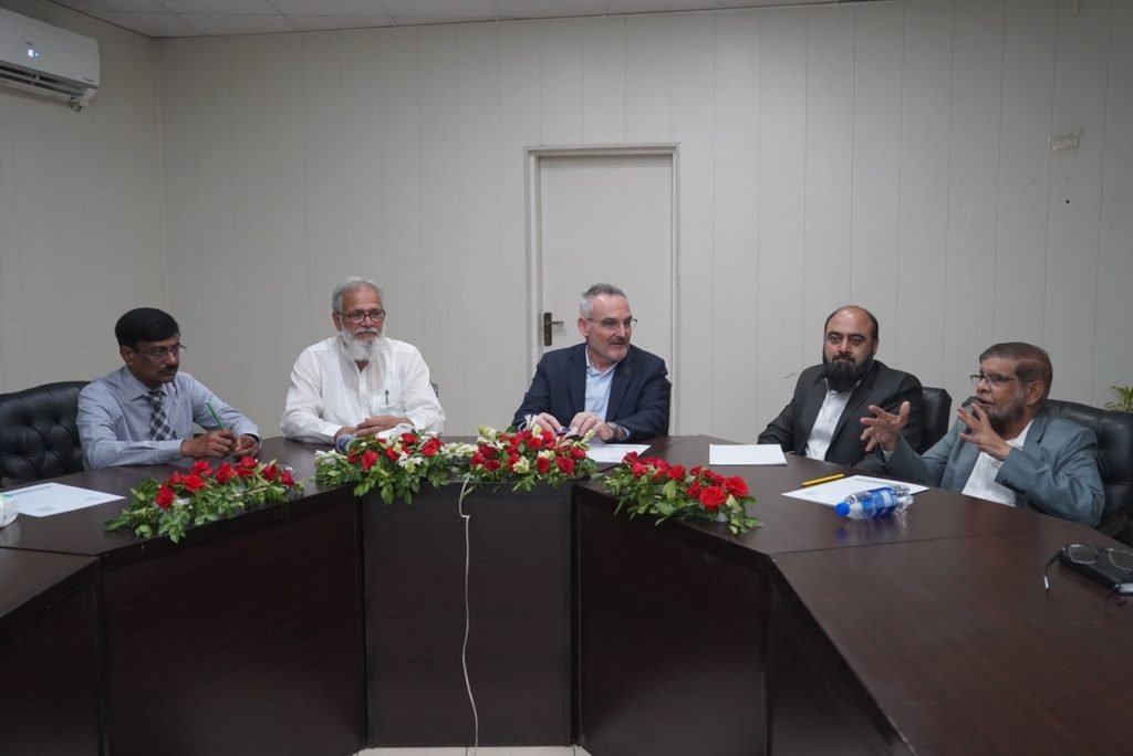 CIMMYT Strengthens Wheat Research in Pakistan with New Equipment