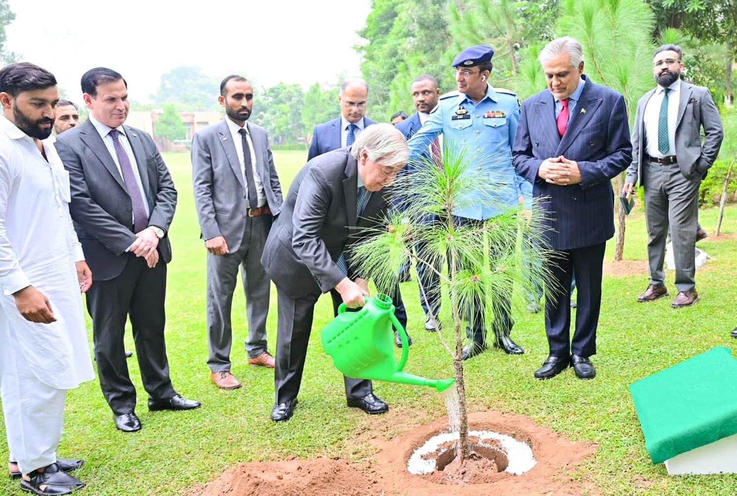 Guterres Plants Sapling in Islamabad, Highlights Link Between Peace and a Sustainable Future