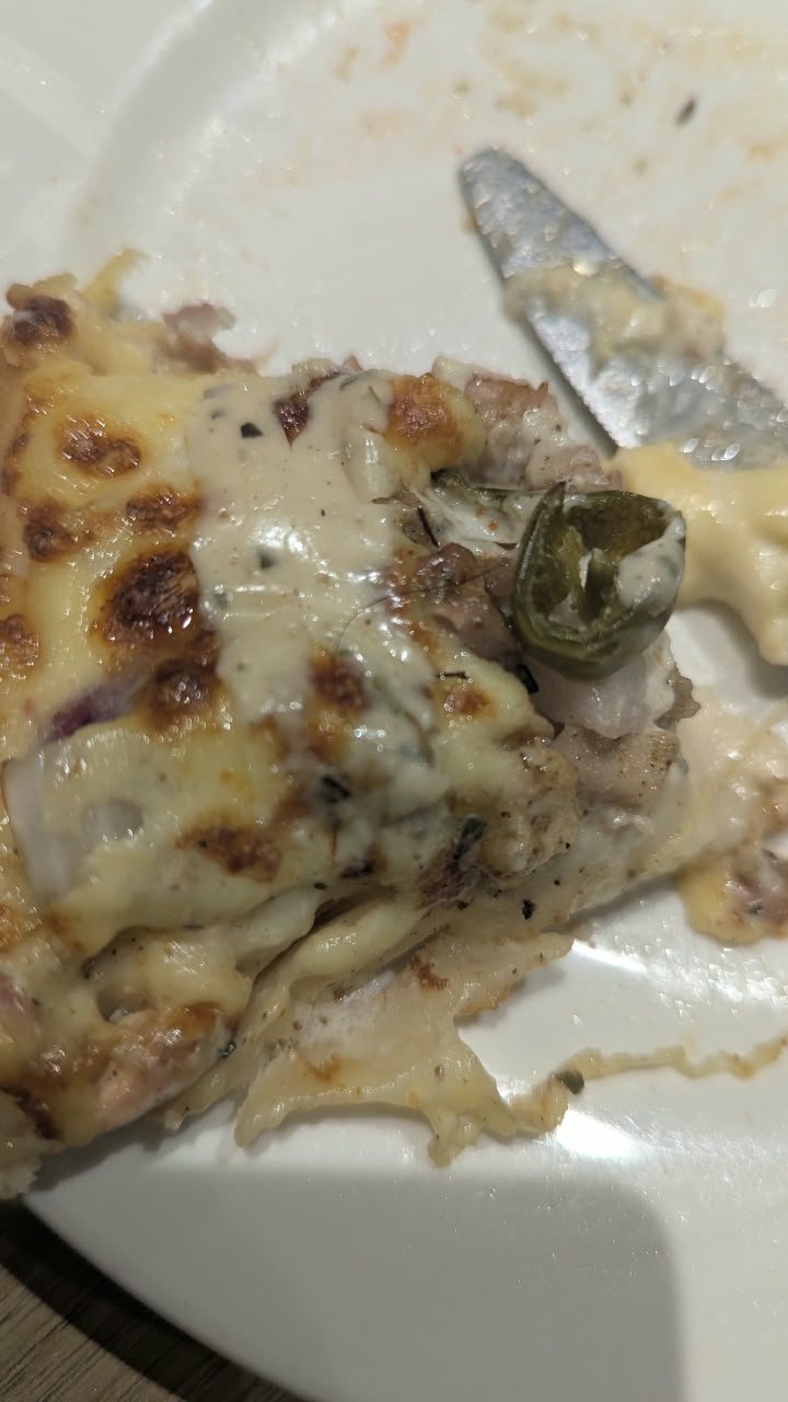 Hair Found in Pizza, Fly Seen During Service at Cheezious Saddar Branch in Rawalpindi, Raising Hygiene Concerns