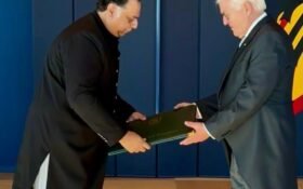 AMBASSADOR SALMAN SHARIF PRESENTS CREDENTIALS TO THE PRESIDENT OF GERMANY