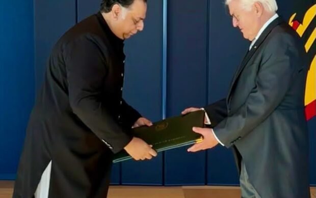 AMBASSADOR SALMAN SHARIF PRESENTS CREDENTIALS TO THE PRESIDENT OF GERMANY