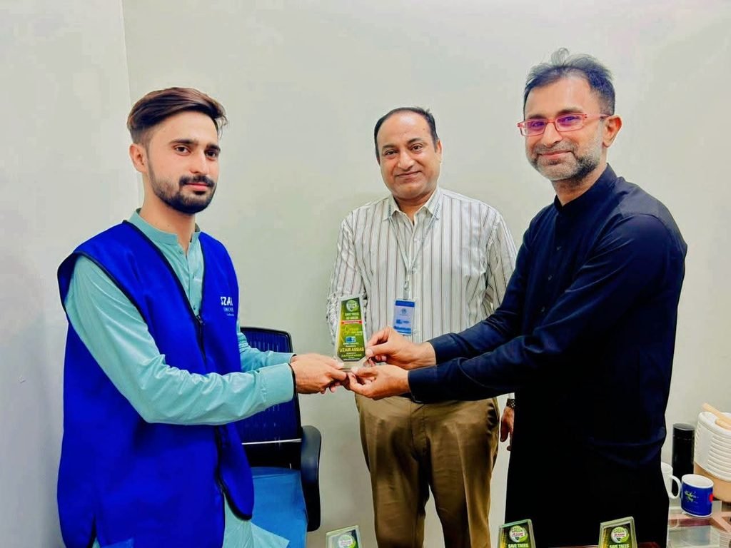ZABIST University Students Honoured for Plantation Efforts in Larkana