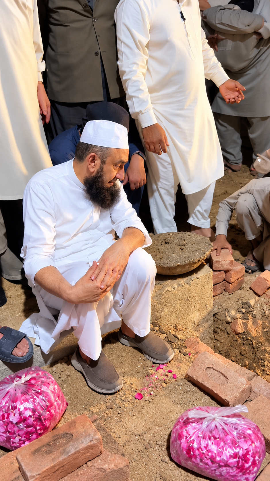 Maulana Tariq Jamil Remembers Son Asim on Third Death Anniversary, Says Grief Remains Fresh