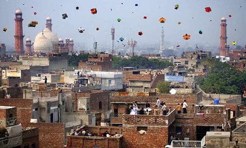 Lahore’s Rooftops Face a New Rule!